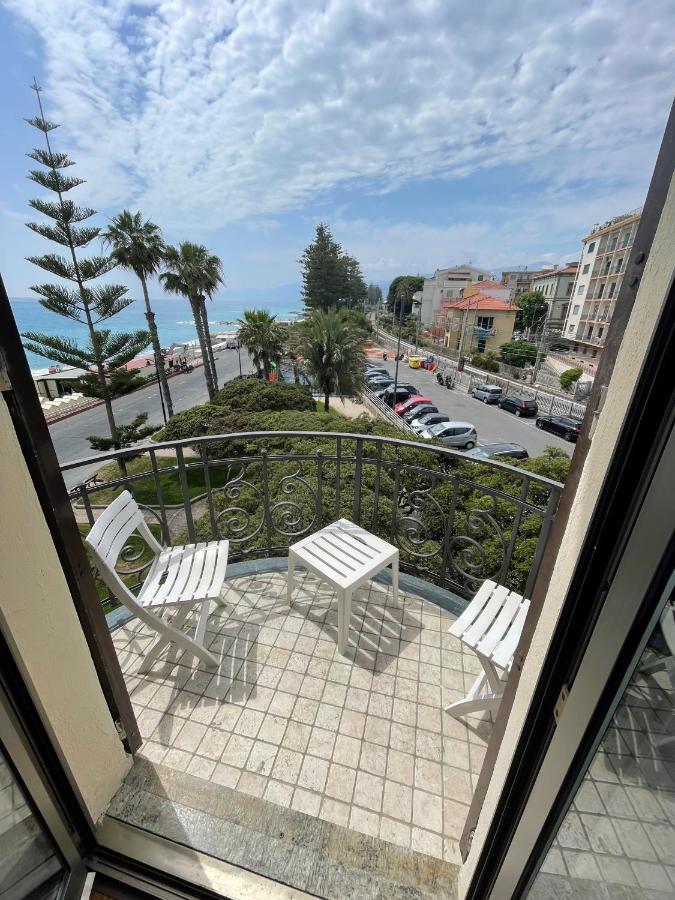 Hotel Parigi & 4*