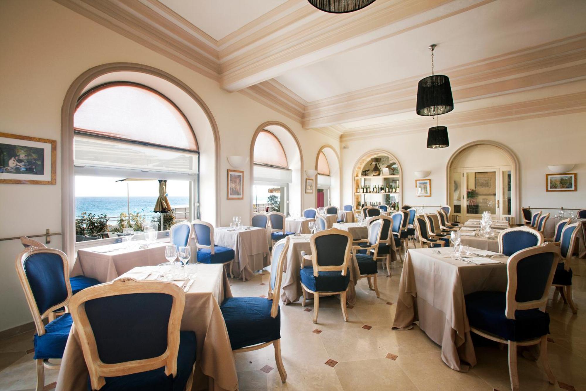 Hotel Parigi & 4*